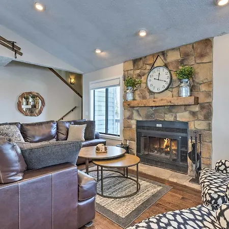 Bright Wintergreen Resort Home Deck&Grill!